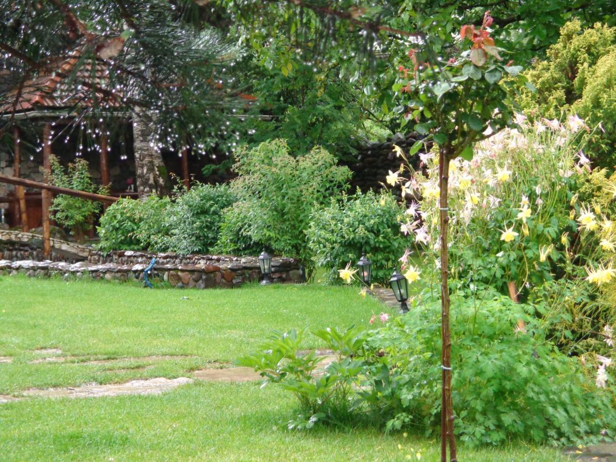 Eco Garden Bed & Breakfast Dilijan Bagian luar foto
