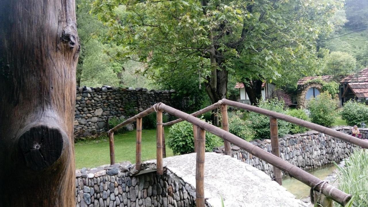 Eco Garden Bed & Breakfast Dilijan Bagian luar foto