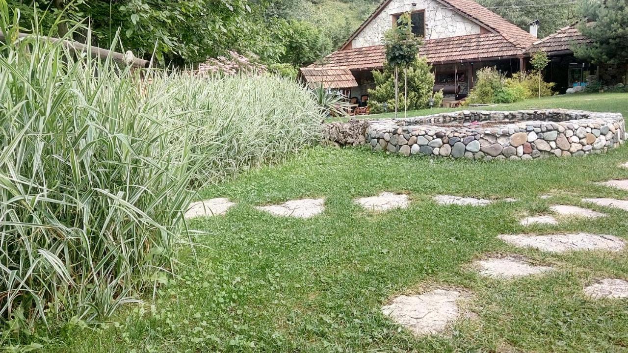 Eco Garden Bed & Breakfast Dilijan Bagian luar foto