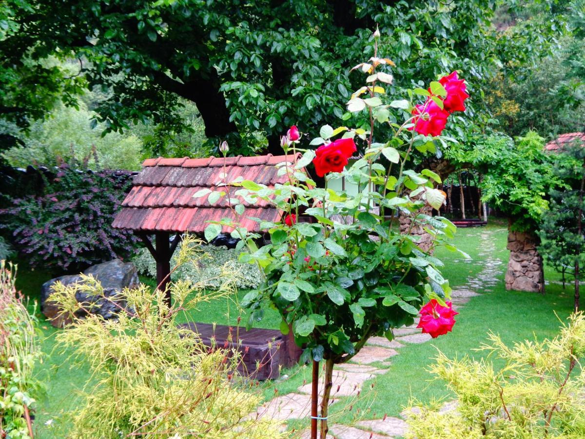 Eco Garden Bed & Breakfast Dilijan Bagian luar foto